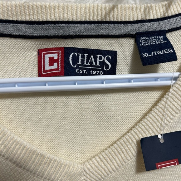 Chaps V-Neck Cream Sweater Vest for Men - Picture 3 of 7